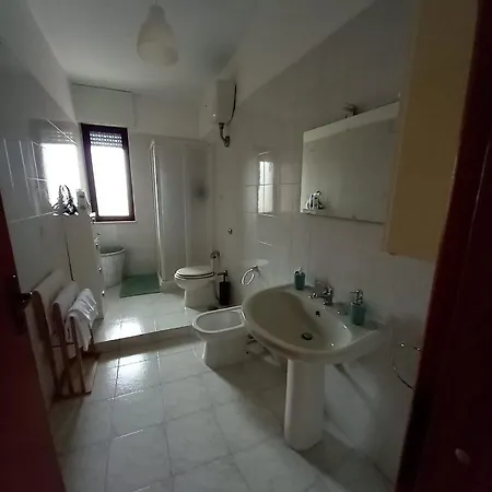 Spazioso Appartamento, Luminoso E Accogliente Apartment